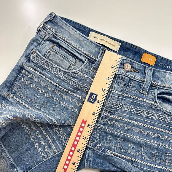 Anthropology Pilcro and the Letterpress Stet Embroidered Jean Shorts Size 26 - Picture 7 of 12